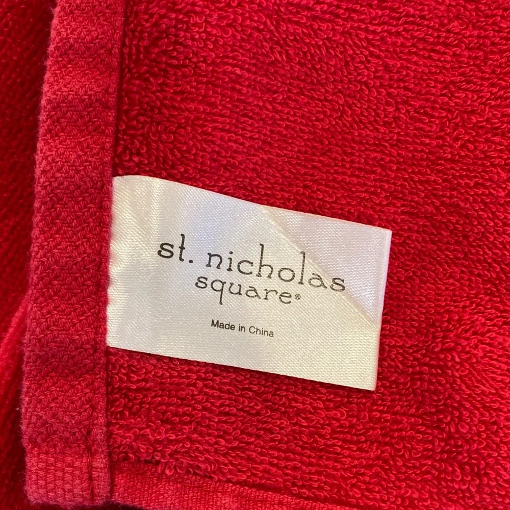 St. Nicholas Square shows some